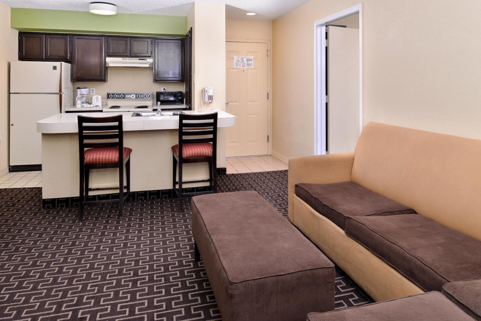 Americas Best Value Inn & Suites Extended Stay - Тълса Екстериор снимка