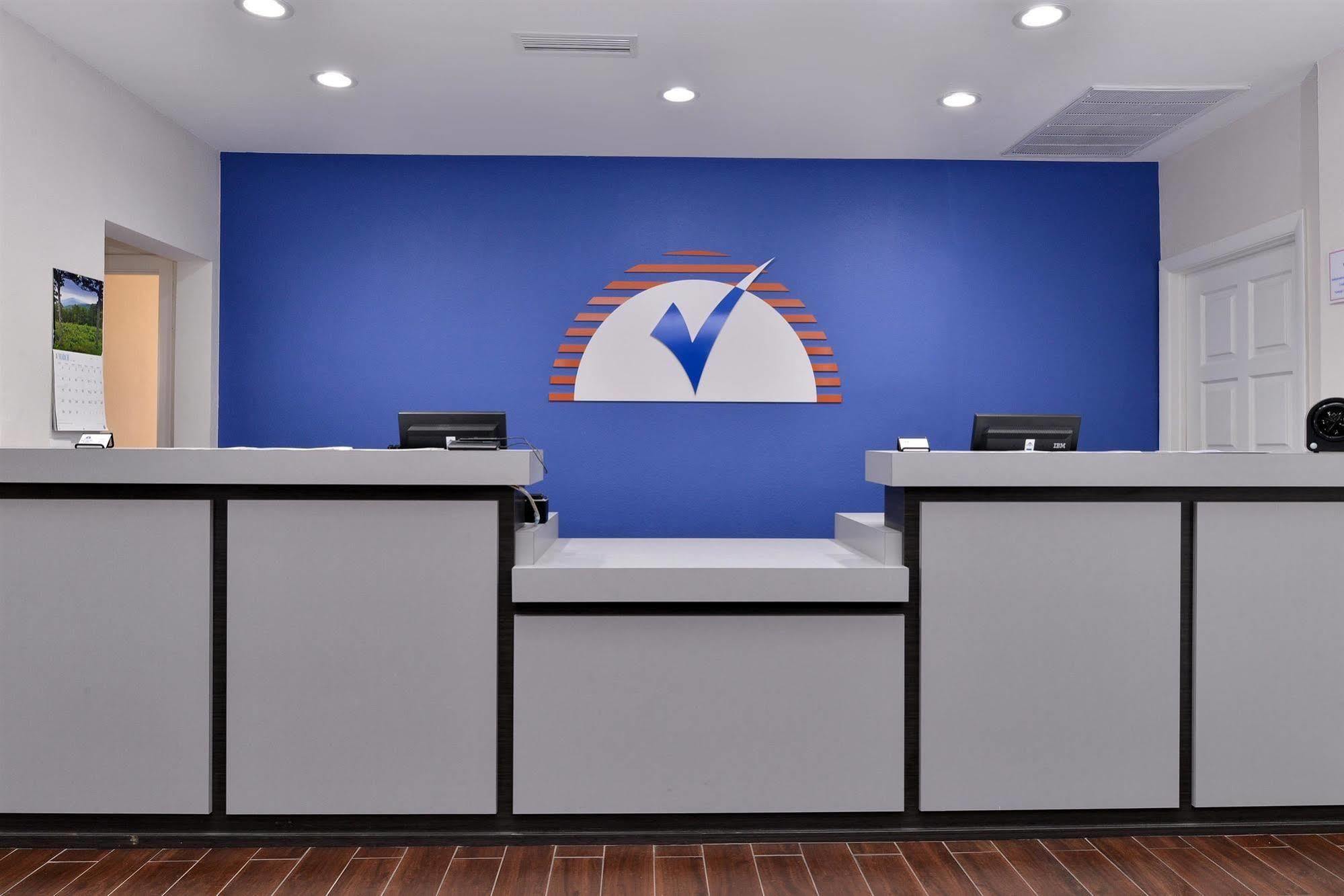 Americas Best Value Inn & Suites Extended Stay - Тълса Екстериор снимка