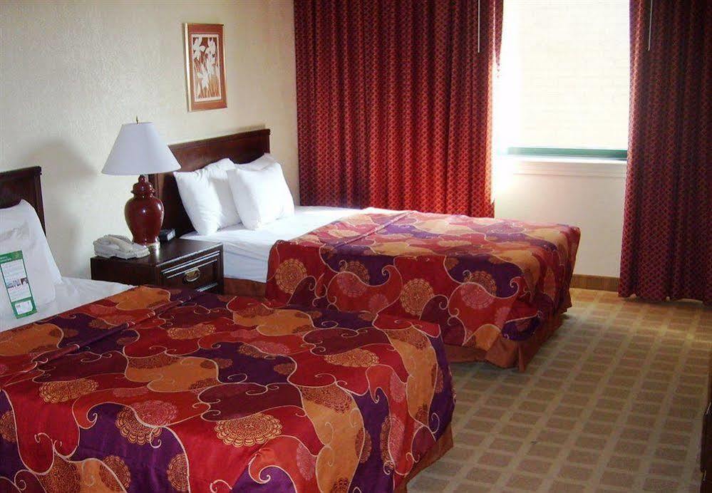 Americas Best Value Inn & Suites Extended Stay - Тълса Екстериор снимка