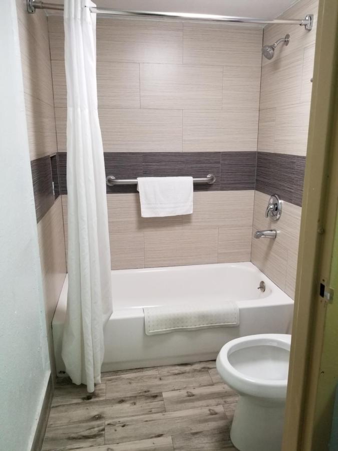 Americas Best Value Inn & Suites Extended Stay - Тълса Екстериор снимка